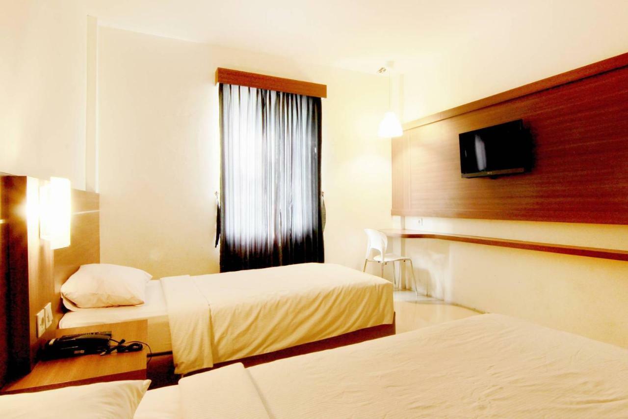 Alzara Hotel Syariah Wonosari Kültér fotó