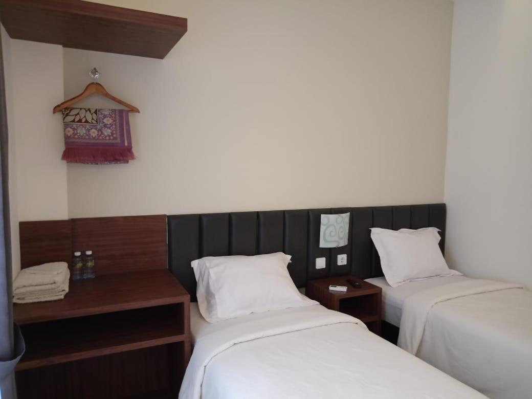 Alzara Hotel Syariah Wonosari Kültér fotó